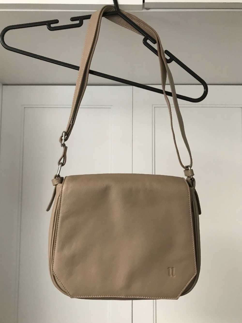 Pelle RFID Leather Crossbody Bag Purse Taupe Neutral